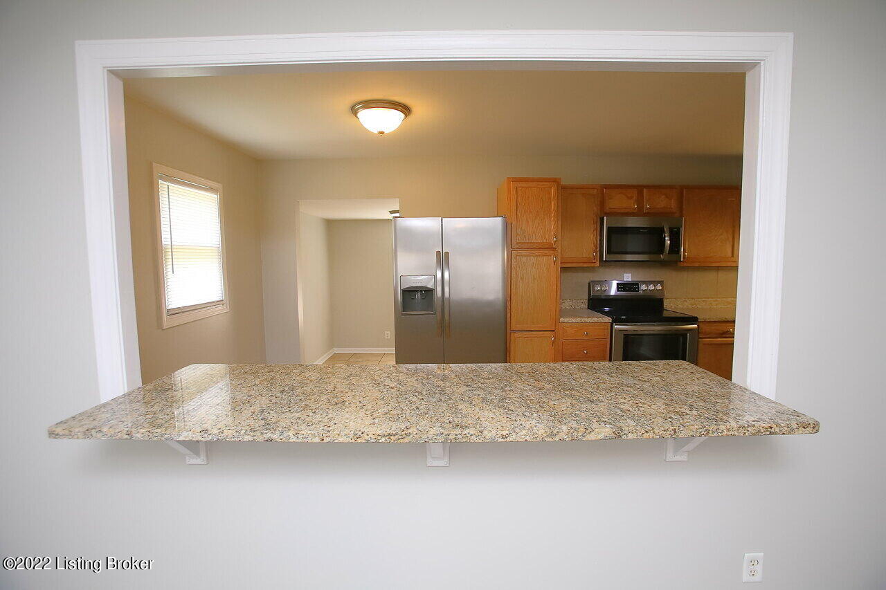 141 Meadowood Road Louisville, KY 40229 - Photo 10 of 37 Opening to Kitchen