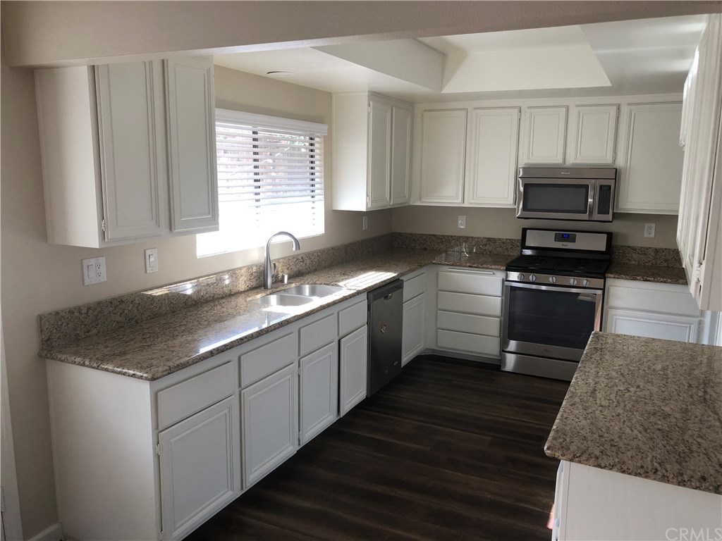 165 Castleton Drive Claremont, CA 91711 - Photo 11 of 46