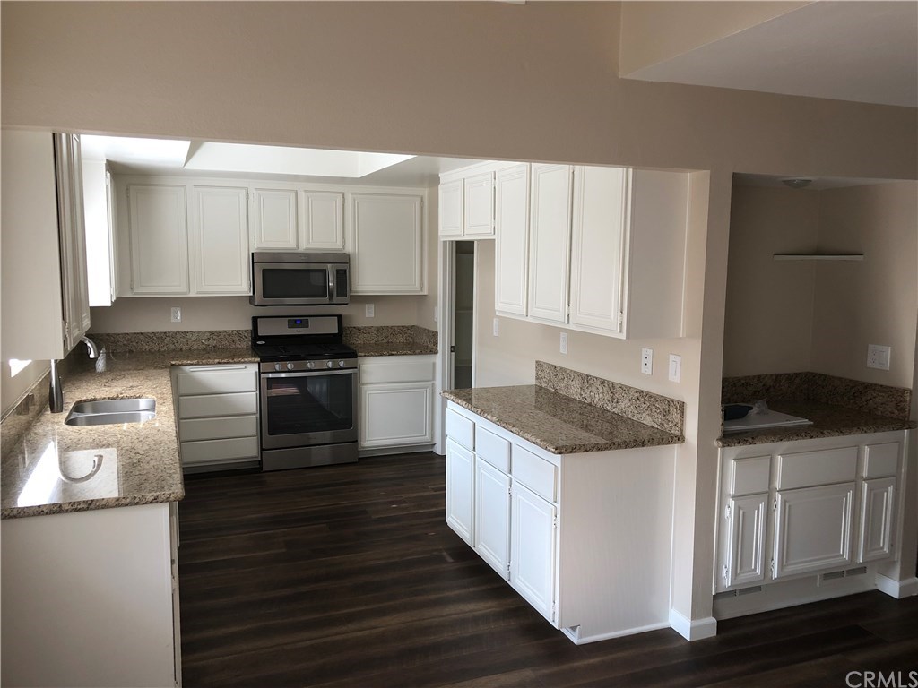 165 Castleton Drive Claremont, CA 91711 - Photo 9 of 46