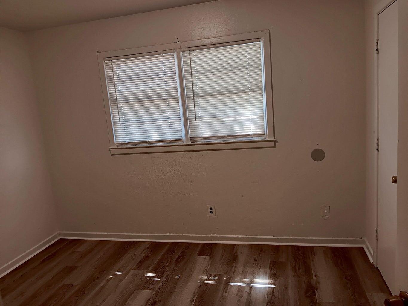 1937 East Colgate Street Lubbock, TX 79403 - Photo 7 of 11 20251019011122384443000000-o