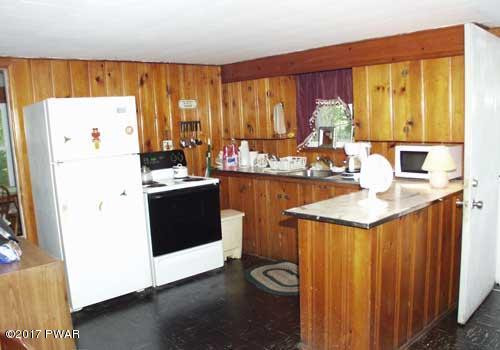 161 Aspen Road Dingmans Ferry, PA 18328 - Photo 3 of 10 Kitchen