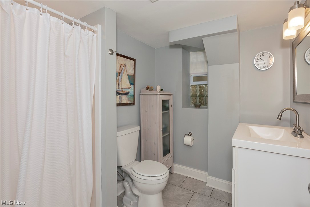 24101 Hazelmere Road Beachwood, OH 44122 - Photo 22 of 25 Full bathroom in the basement.