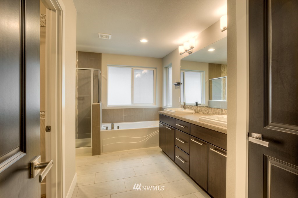 4307 181st Street Southeast Bothell, WA 98012 - Photo 4 of 14