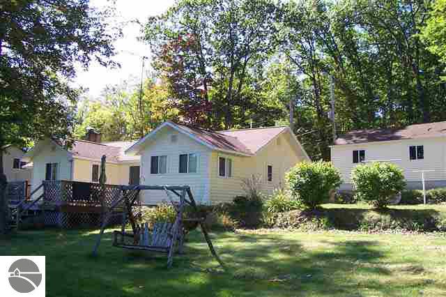 446 Ogemaw Road Rose City, MI 48654 - Photo 4 of 13 1755555-3.JPG