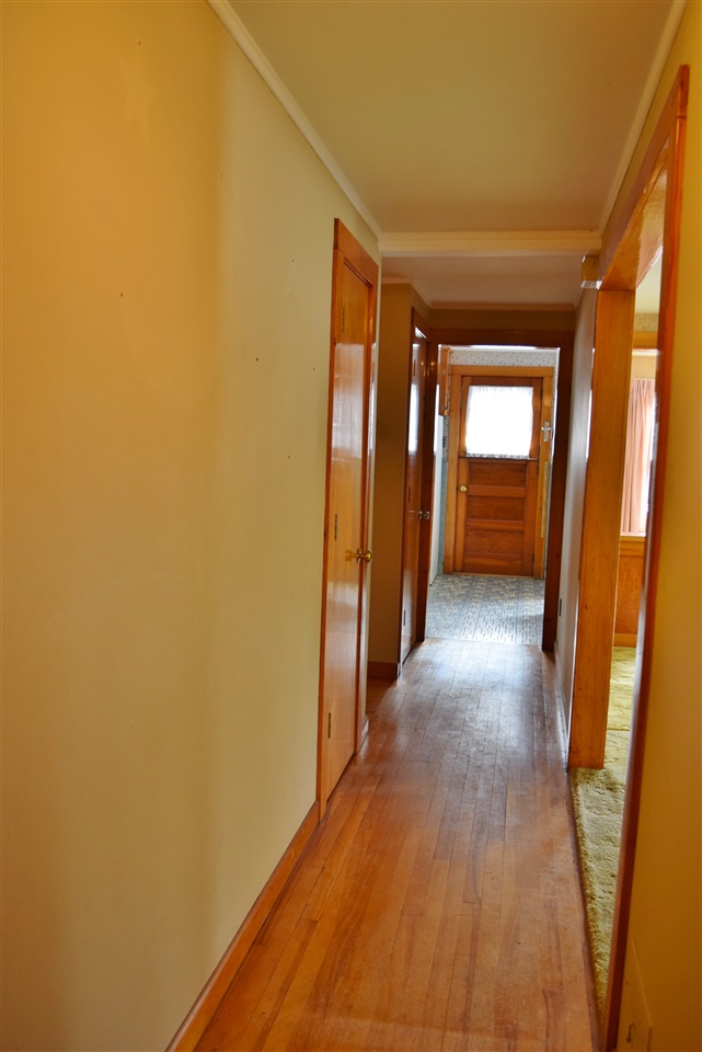 184 East Main Street Lunenburg, VT 05906 - Photo 16 of 40