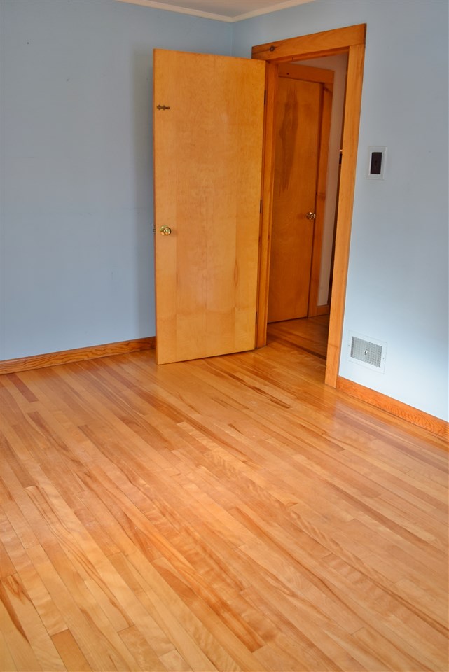 184 East Main Street Lunenburg, VT 05906 - Photo 22 of 40