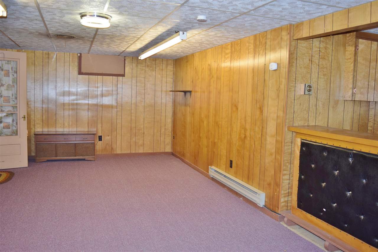 184 East Main Street Lunenburg, VT 05906 - Photo 27 of 40