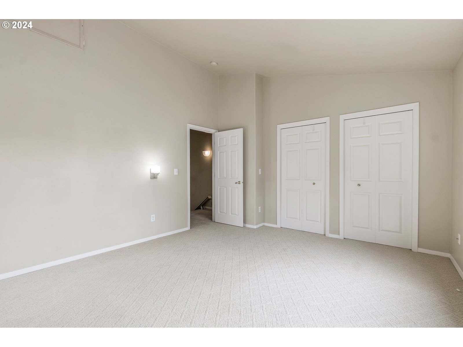 9493 Southwest Sutton Place Portland, OR 97223 - Photo 18 of 38 Bedroom