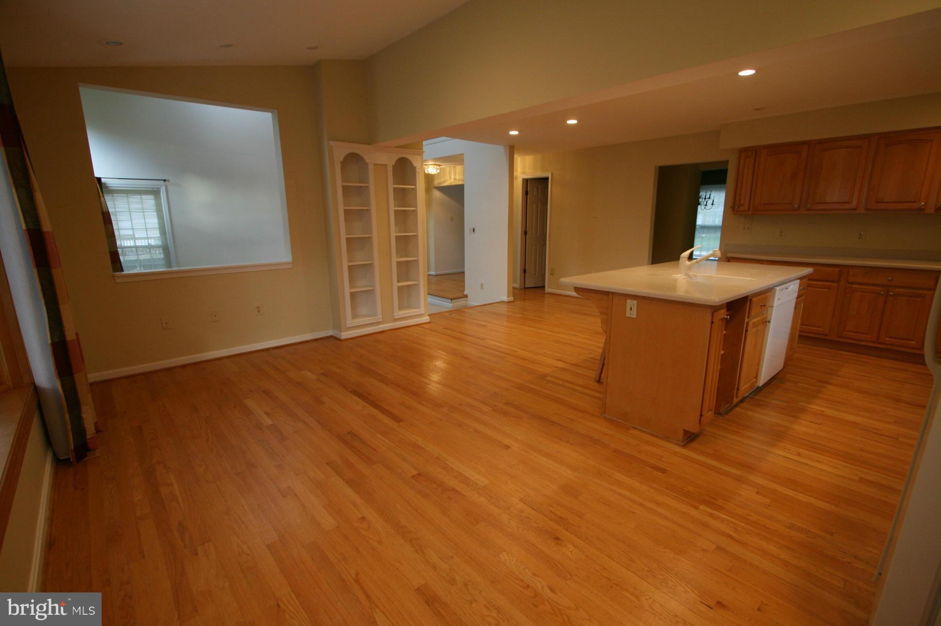 10242 Breconshire Road Ellicott City, MD 21042 - Photo 11 of 30 There's room for everyone!
