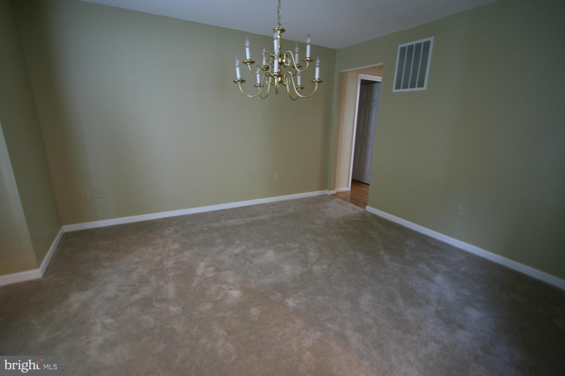 10242 Breconshire Road Ellicott City, MD 21042 - Photo 4 of 30 Dining Room