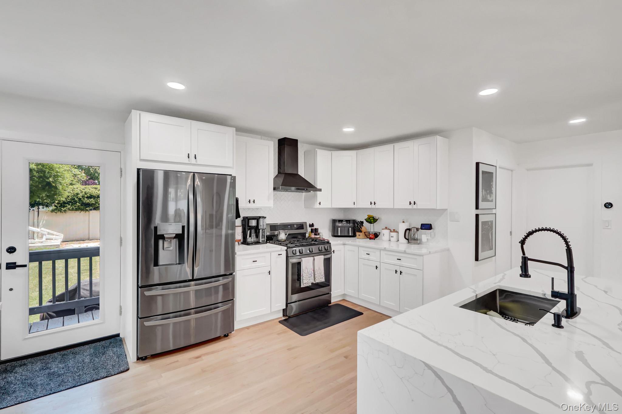 1893 Meadowbrook Road Merrick, NY 11566 - Photo 13 of 37