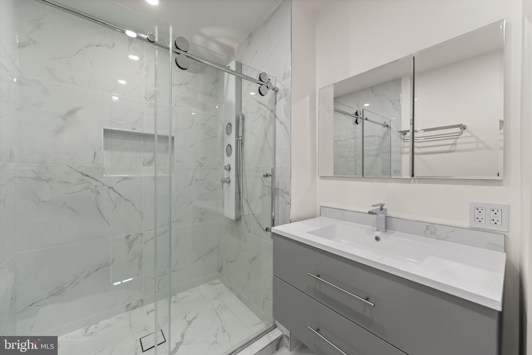 1525 35th Street Northwest Washington, DC 20007 - Photo 6 of 43 Bathroom 1