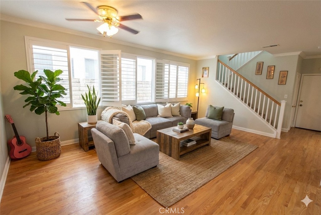 25712 Hammet Circle Stevenson Ranch, CA 91381 - Photo 4 of 12