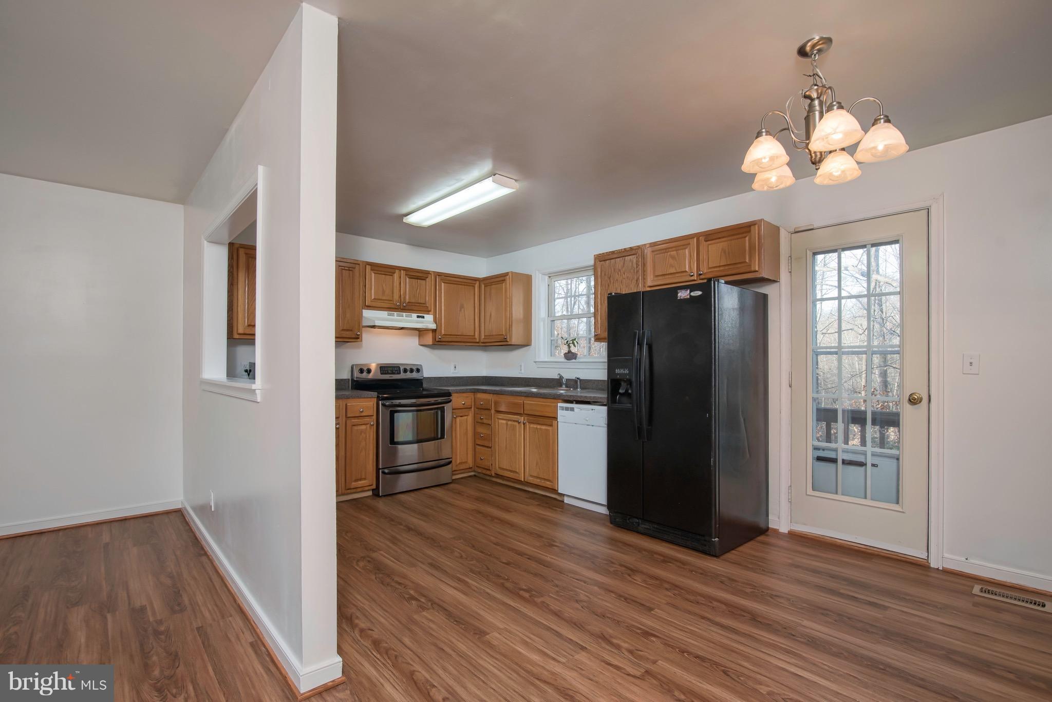6587 Stanley Road King George, VA 22485 - Photo 13 of 28 Kitchen