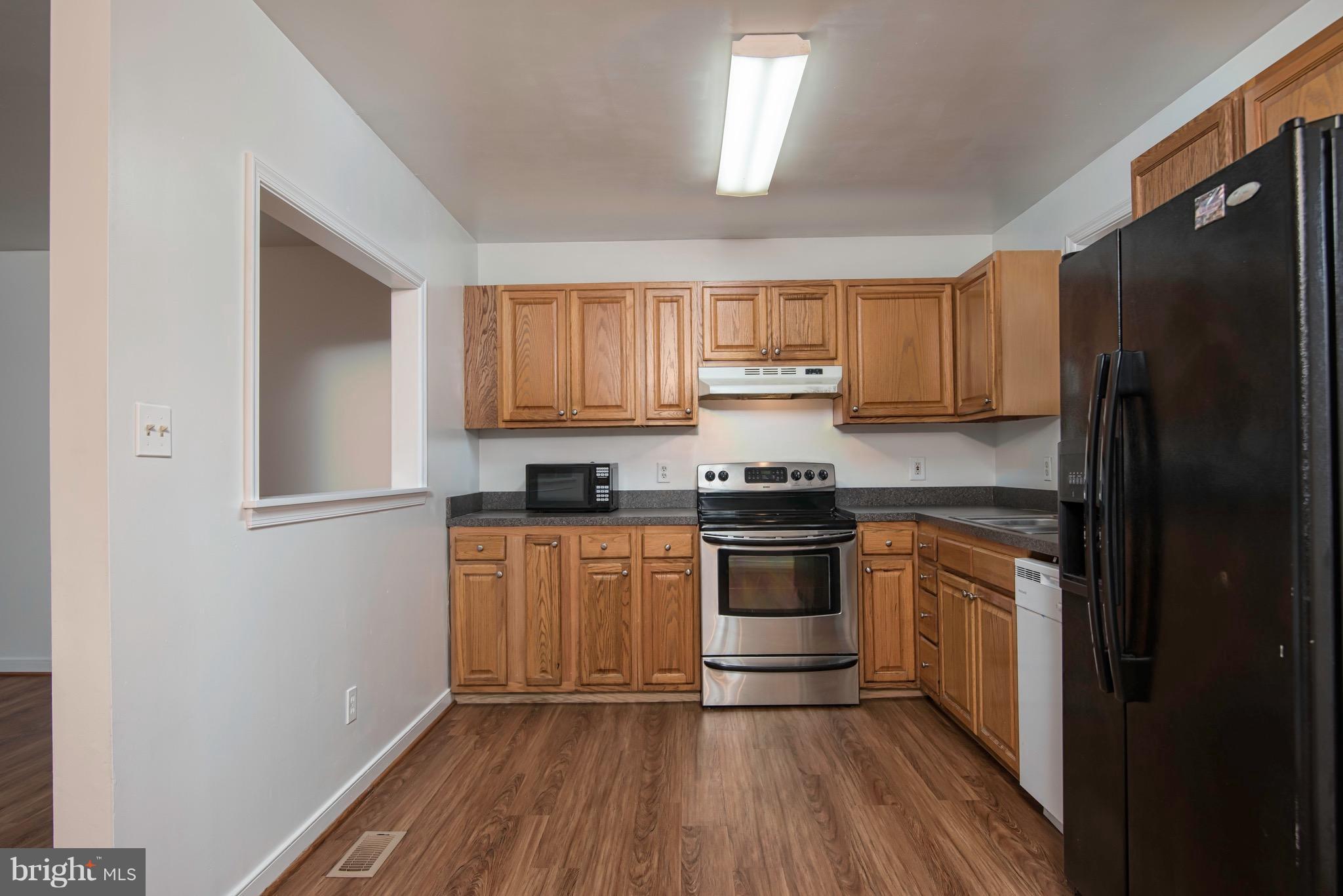 6587 Stanley Road King George, VA 22485 - Photo 14 of 28 Kitchen