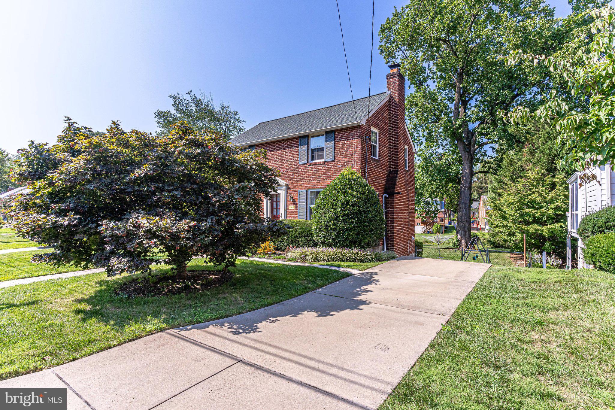 2305 Arthur Avenue Silver Spring, MD 20902 - Photo 3 of 44 Gallery Image 3
