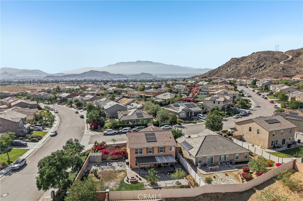 7572 Blue Oak Road Riverside, CA 92507 - Photo 4 of 48