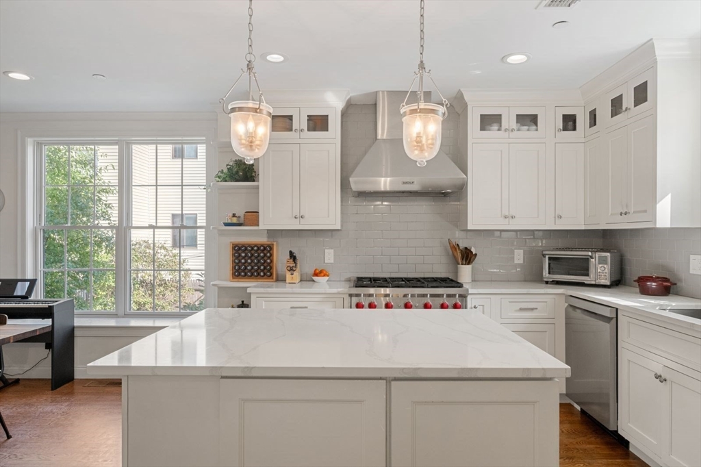 114 Inman Street, Unit 3 Cambridge, MA 02139 - Photo 8 of 28