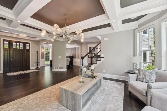 $10,000 | 2346 Linner Road, Minnetonka, MN 55391