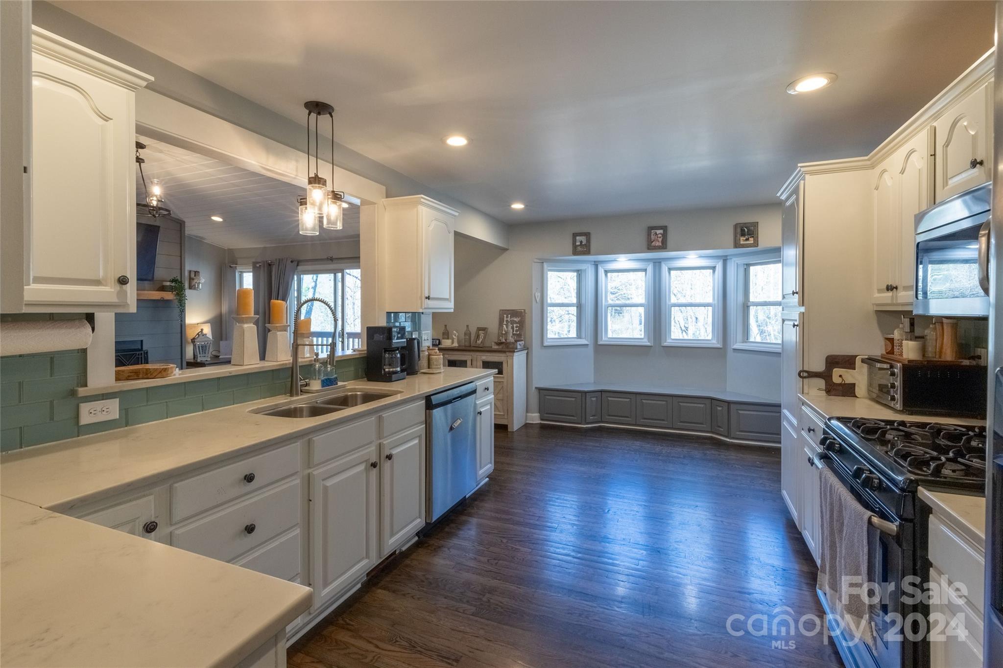 164 Sage Road Franklin, NC 28734 - Photo 15 of 48 Gallery Image 15