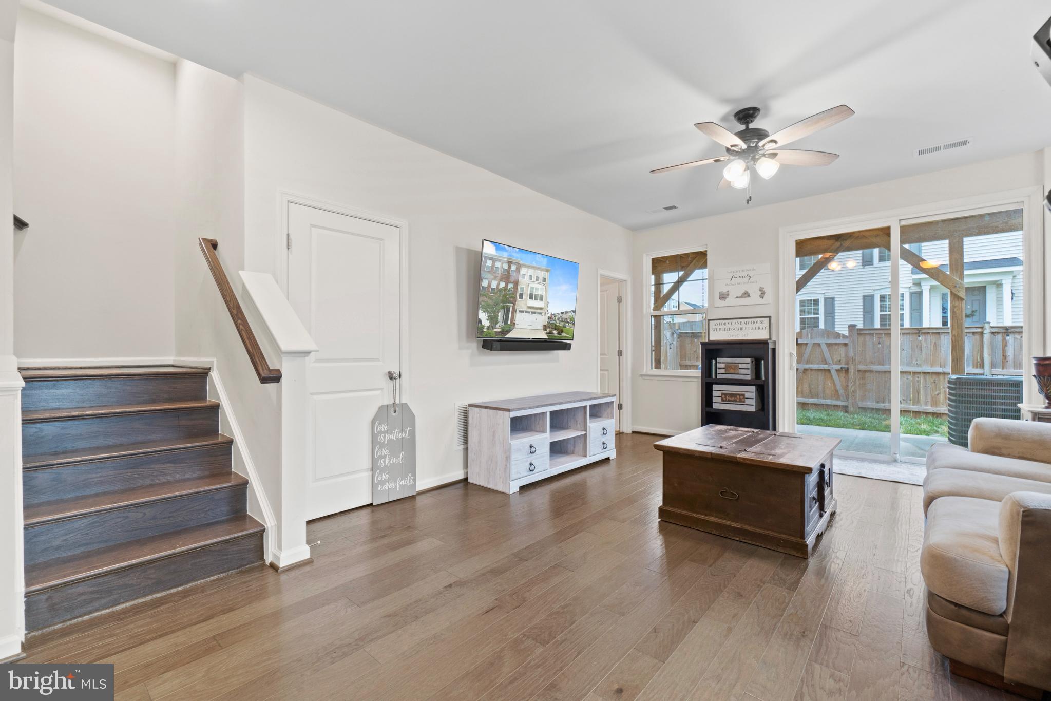650 Aspen Road, Unit 109 Stafford, VA 22554 - Photo 29 of 53 All steps are oak wood!