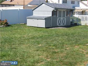9226 Treaty Road Philadelphia, PA 19114 - Photo 12 of 12 Exterior Back