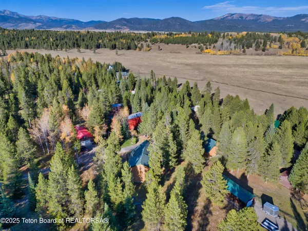 $799,000 | 4008-4010 Weasel Street, Island Park, ID 83429