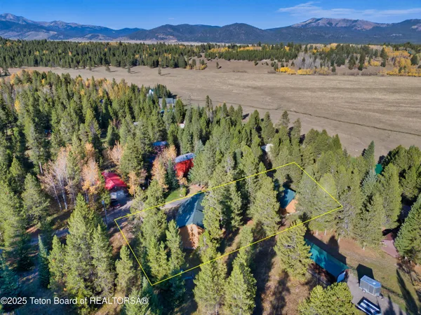 $799,000 | 4008-4010 Weasel Street, Island Park, ID 83429