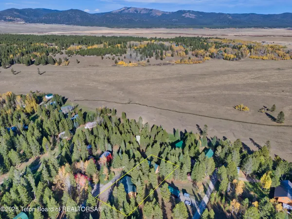 $799,000 | 4008-4010 Weasel Street, Island Park, ID 83429