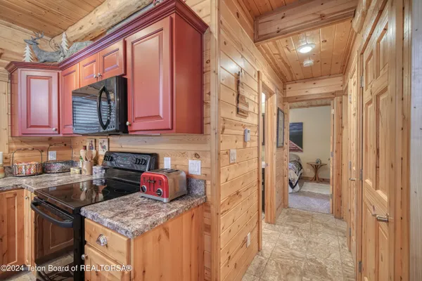 $799,000 | 4008-4010 Weasel Street, Island Park, ID 83429