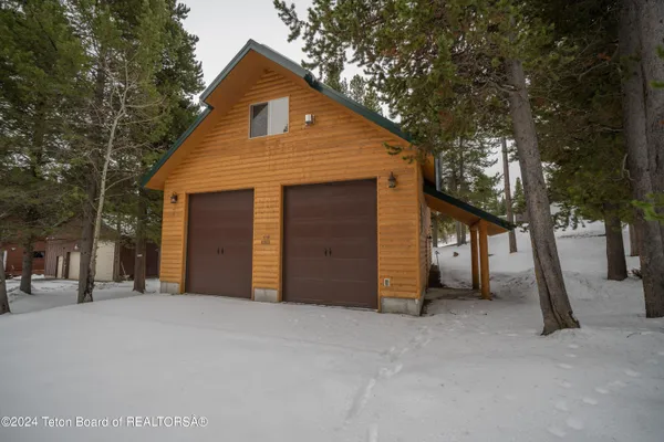 $799,000 | 4008-4010 Weasel Street, Island Park, ID 83429