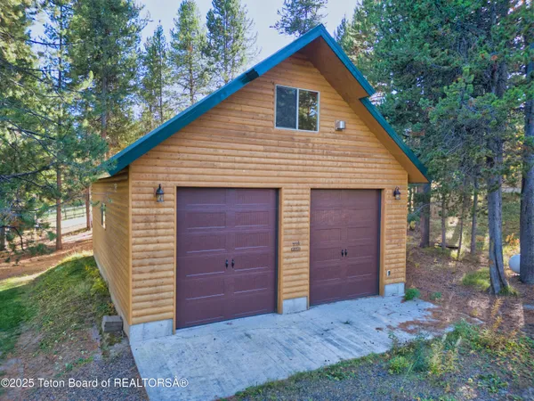 $799,000 | 4008-4010 Weasel Street, Island Park, ID 83429