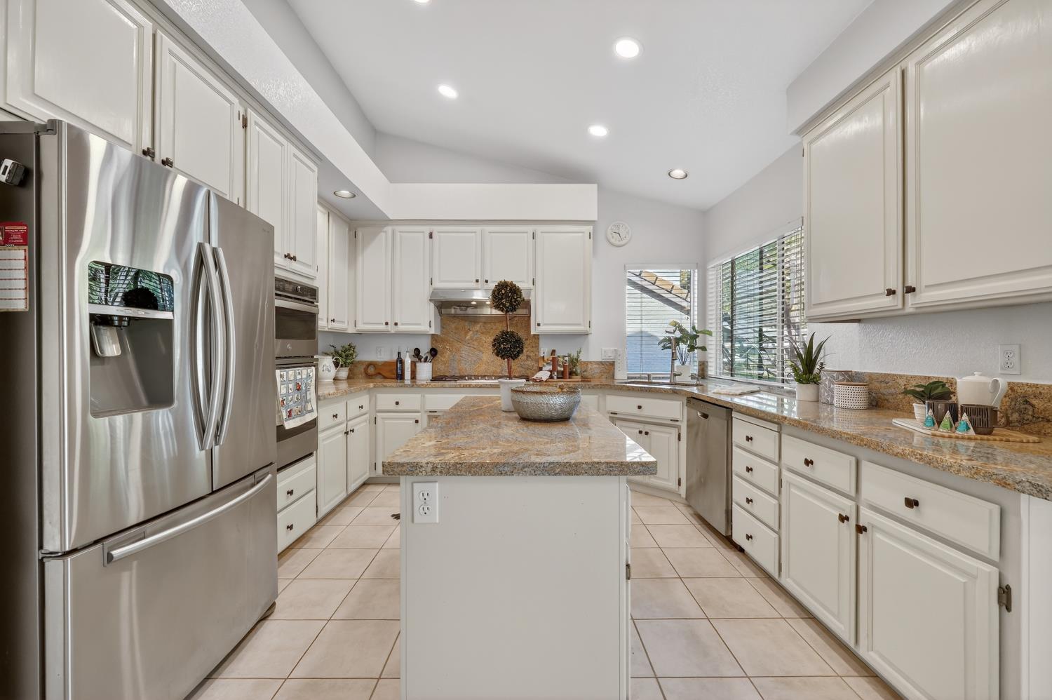 11909 Rising Sun Way Gold River, CA 95670 - Photo 17 of 69