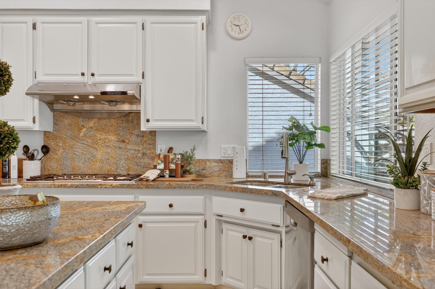 11909 Rising Sun Way Gold River, CA 95670 - Photo 18 of 69