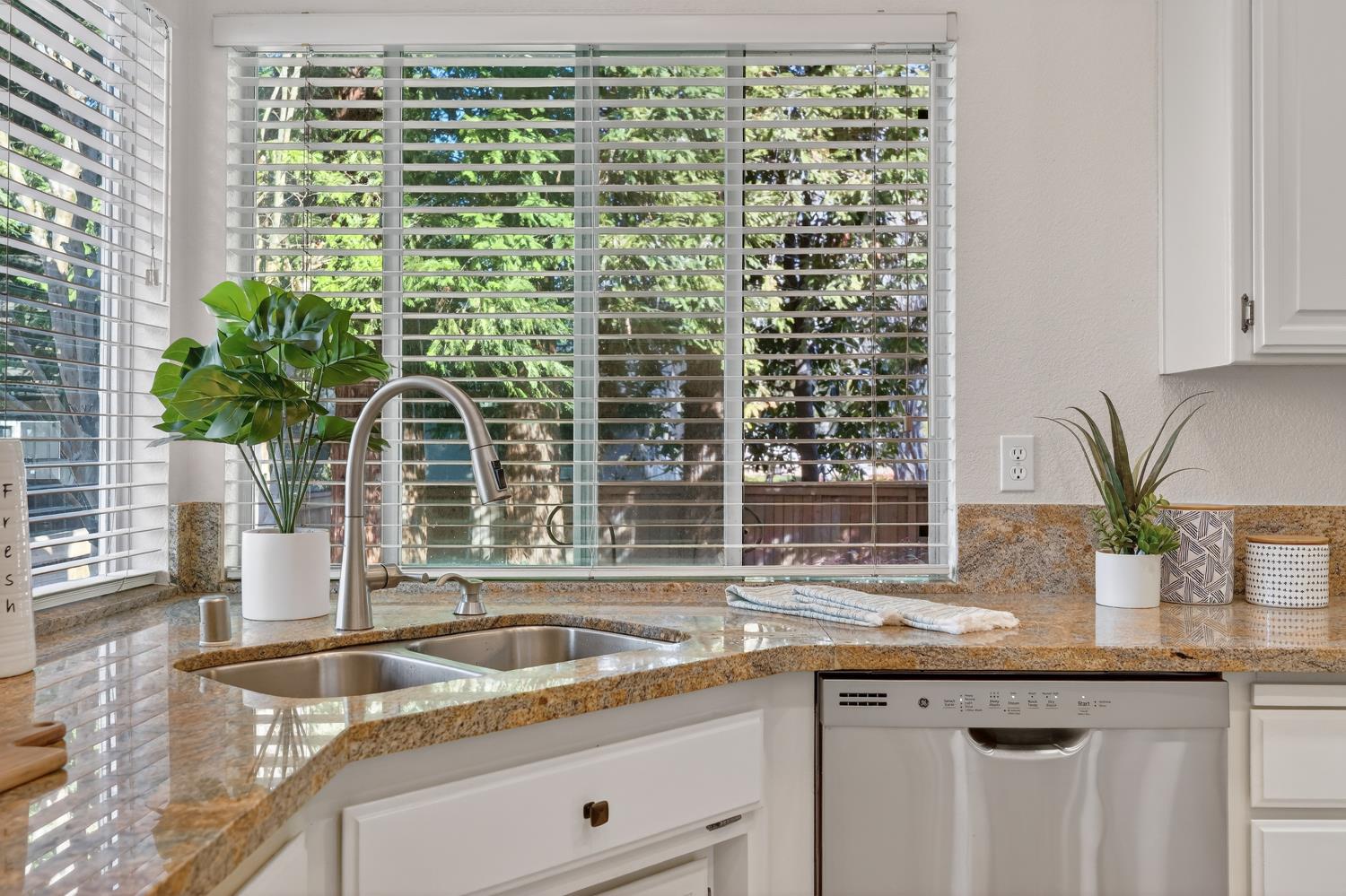 11909 Rising Sun Way Gold River, CA 95670 - Photo 21 of 69