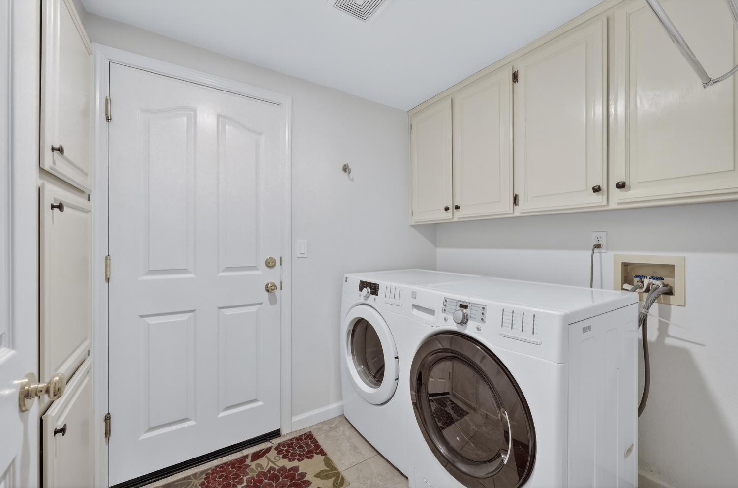 11909 Rising Sun Way Gold River, CA 95670 - Photo 32 of 69