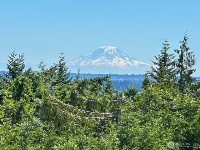 $930,000 | 7306 Lone Eagle Place Northwest, Bremerton, WA 98312