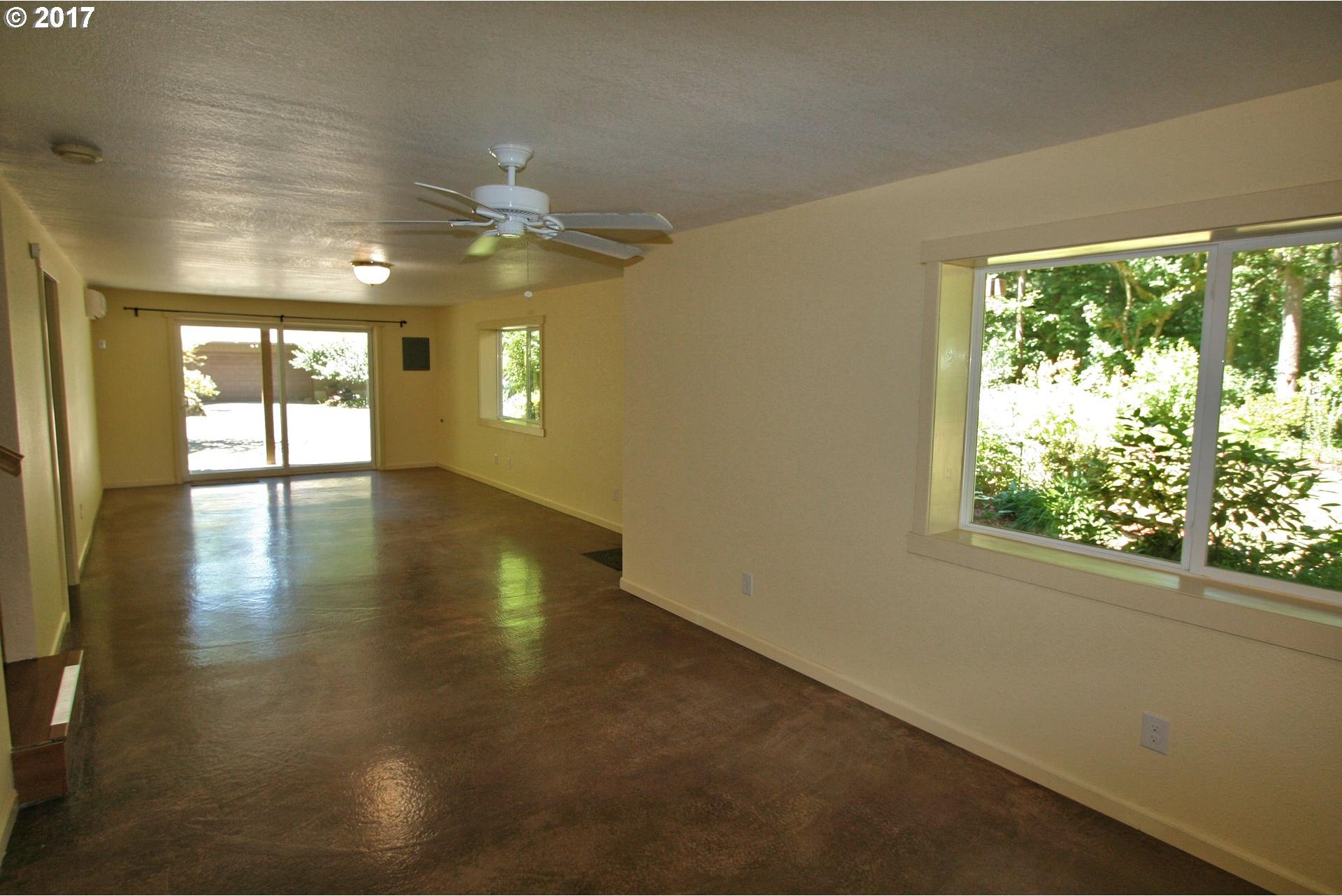 19001 Northeast Cole-Witter Road Battle Ground, WA 98604 - Photo 15 of 24 Family Room