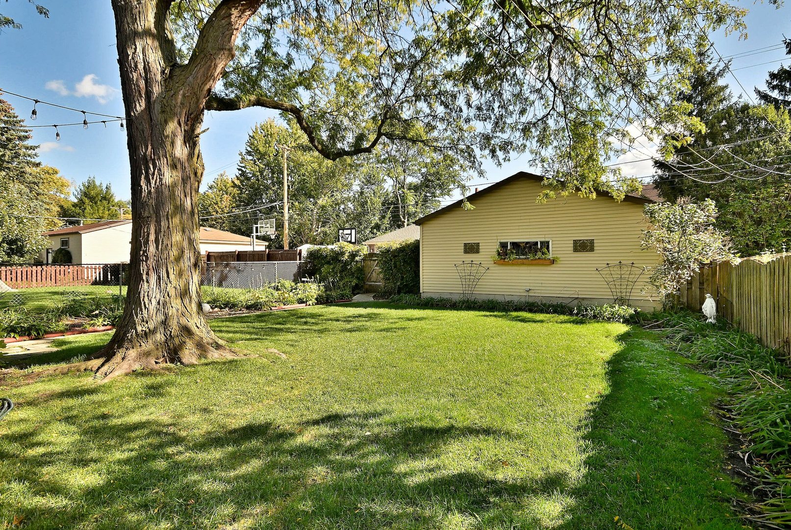 623 South Prospect Avenue Park Ridge, IL 60068 - Photo 54 of 56 a view of a house with a yard