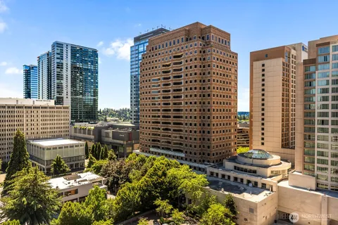 $620,000 | 10610 Northeast 9th Place, Unit 1603, Bellevue, WA 98004