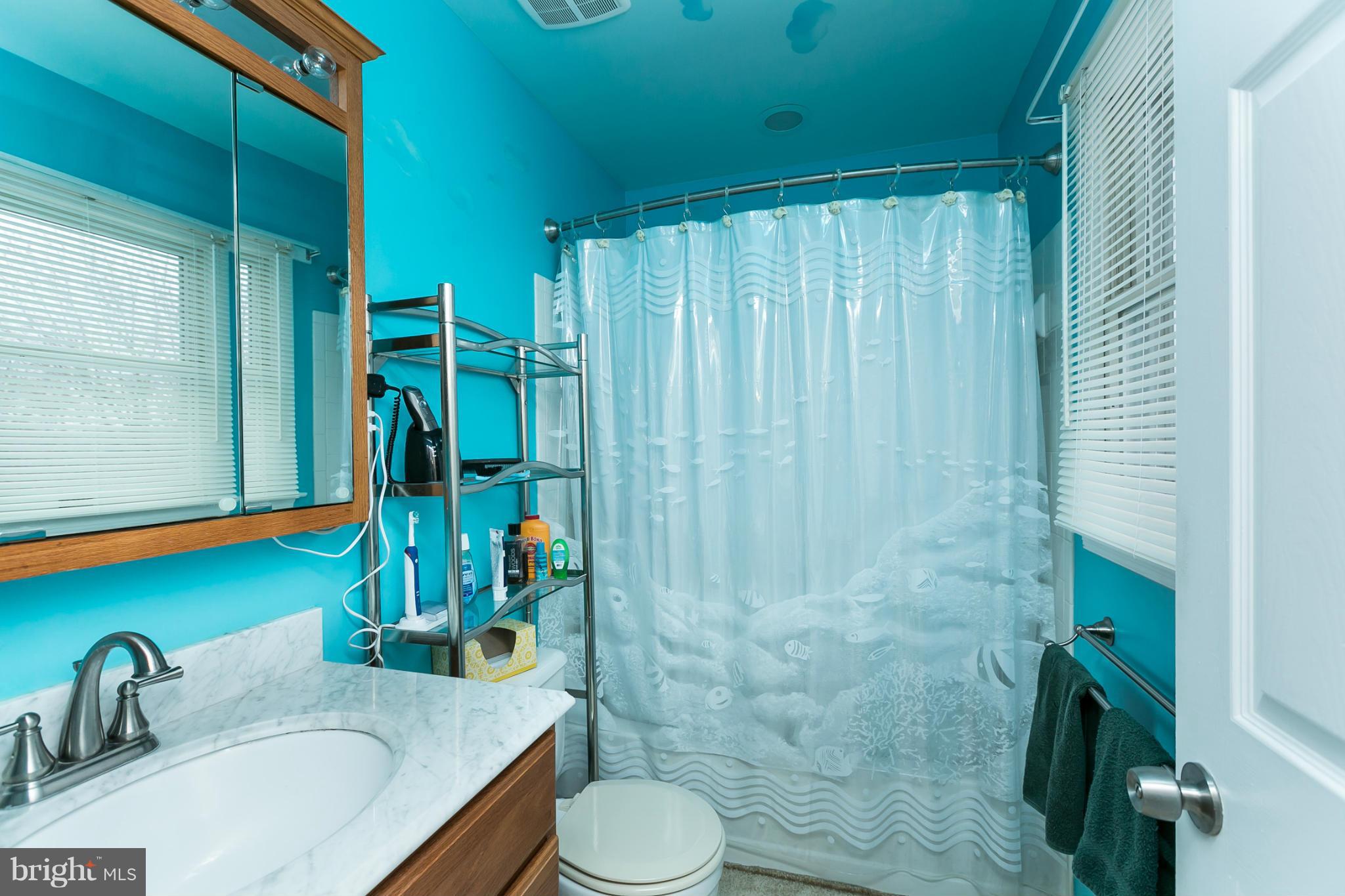 9529 Hallhurst Road Baltimore, MD 21236 - Photo 22 of 28 Bath