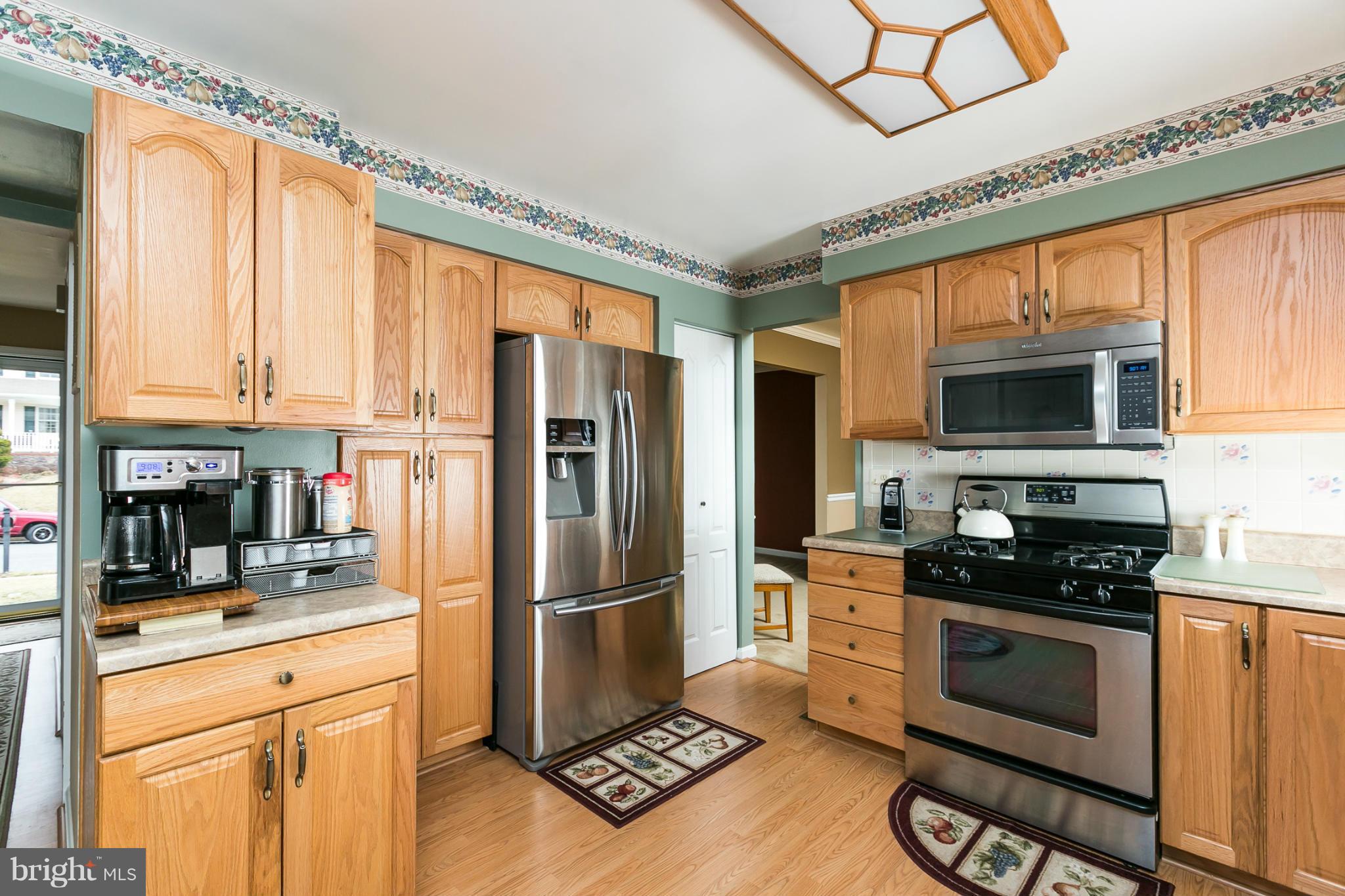 9529 Hallhurst Road Baltimore, MD 21236 - Photo 8 of 28 Kitchen