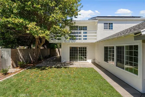 $2,099,000 | 3375 Fuchsia Street, Costa Mesa, CA 92626