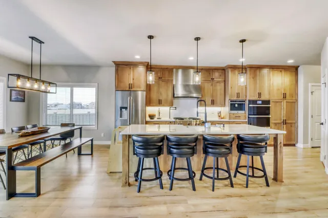 $949,900 | 6969 Golden Vly Parkway South, Fargo, ND 58104