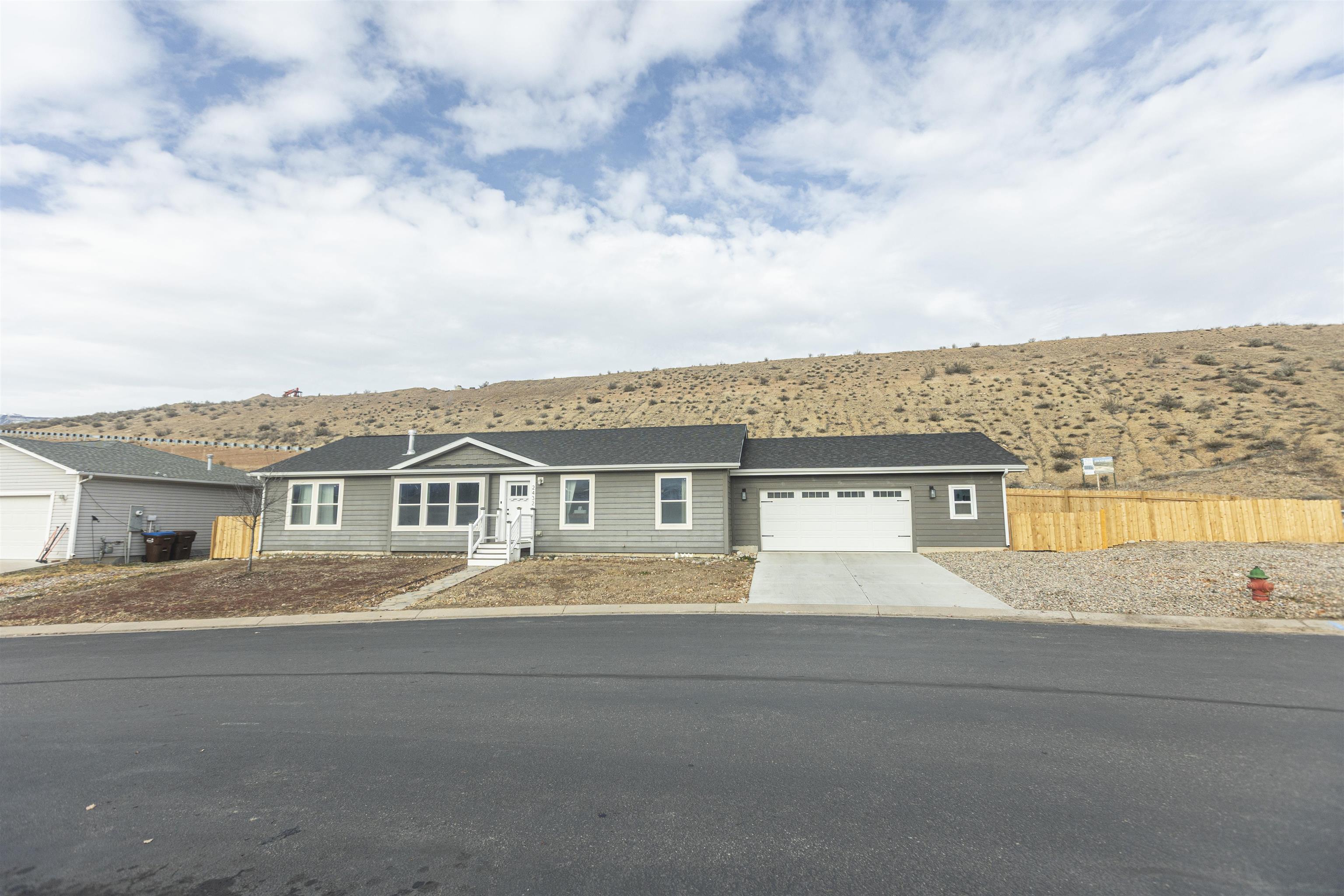 2432 Pioneer Way Rifle, CO 81650 - Photo 2 of 28