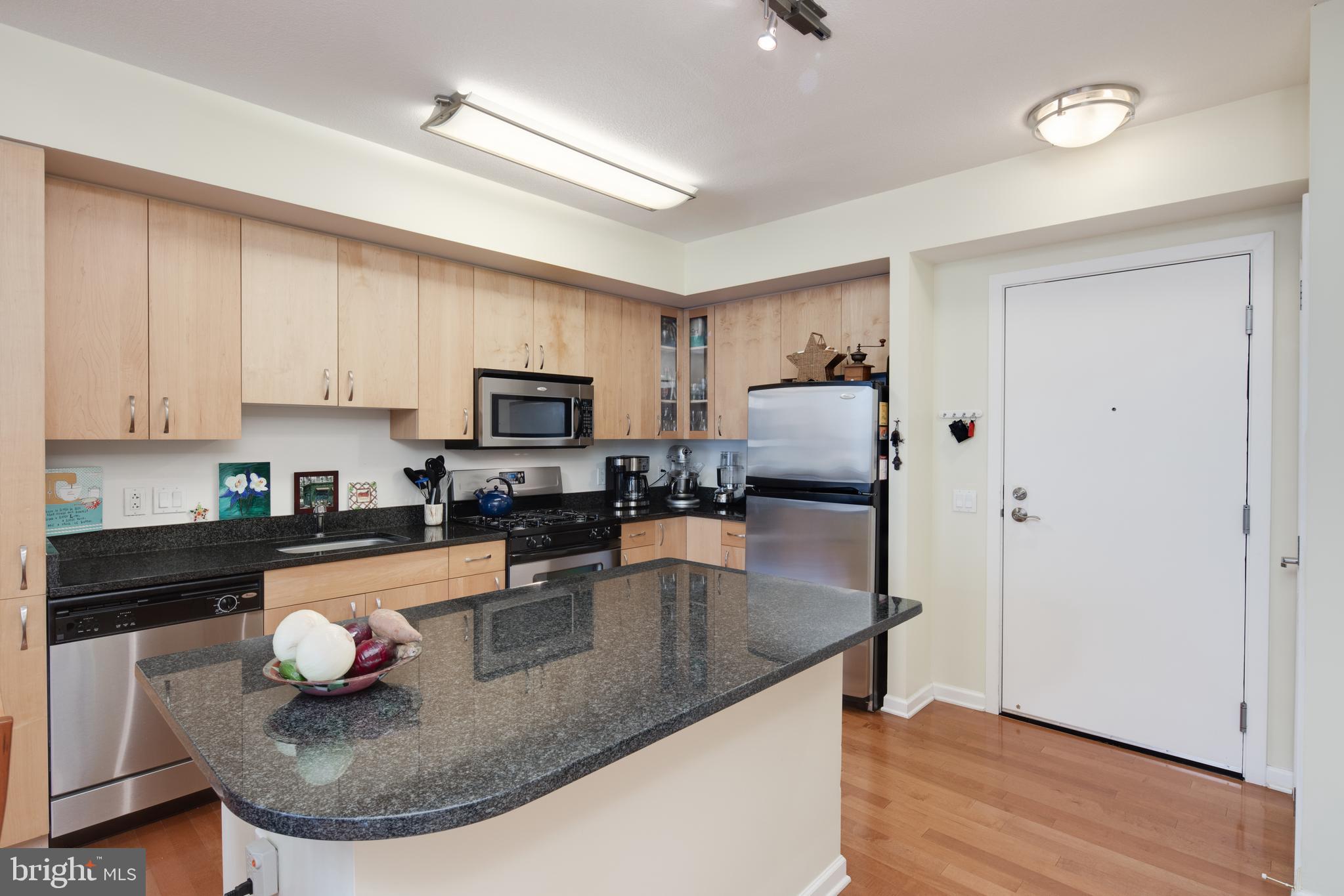 440 L Street Northwest, Unit 512 Washington, DC 20001 - Photo 3 of 30