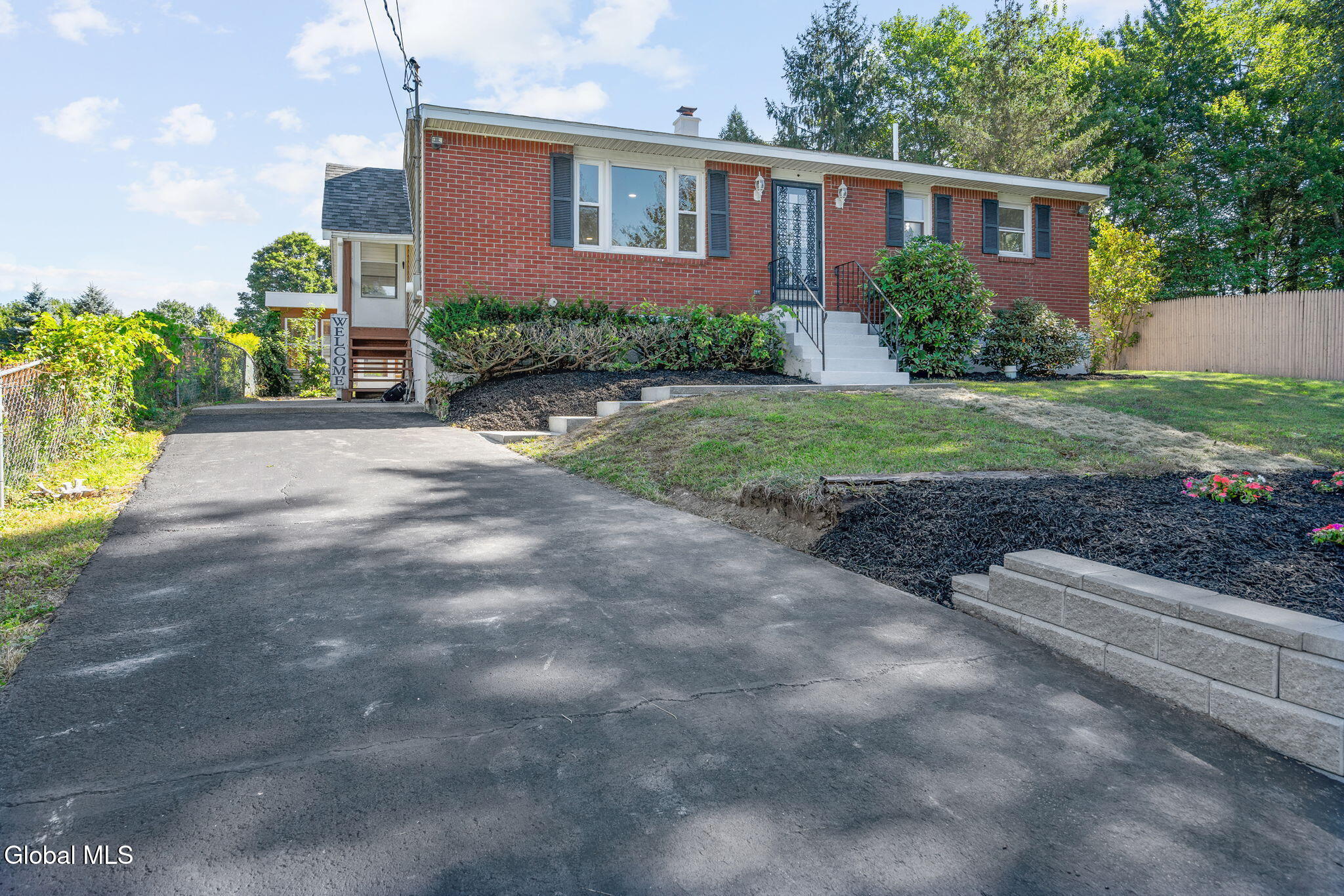2-web-or-mls-74-tollgate-rd