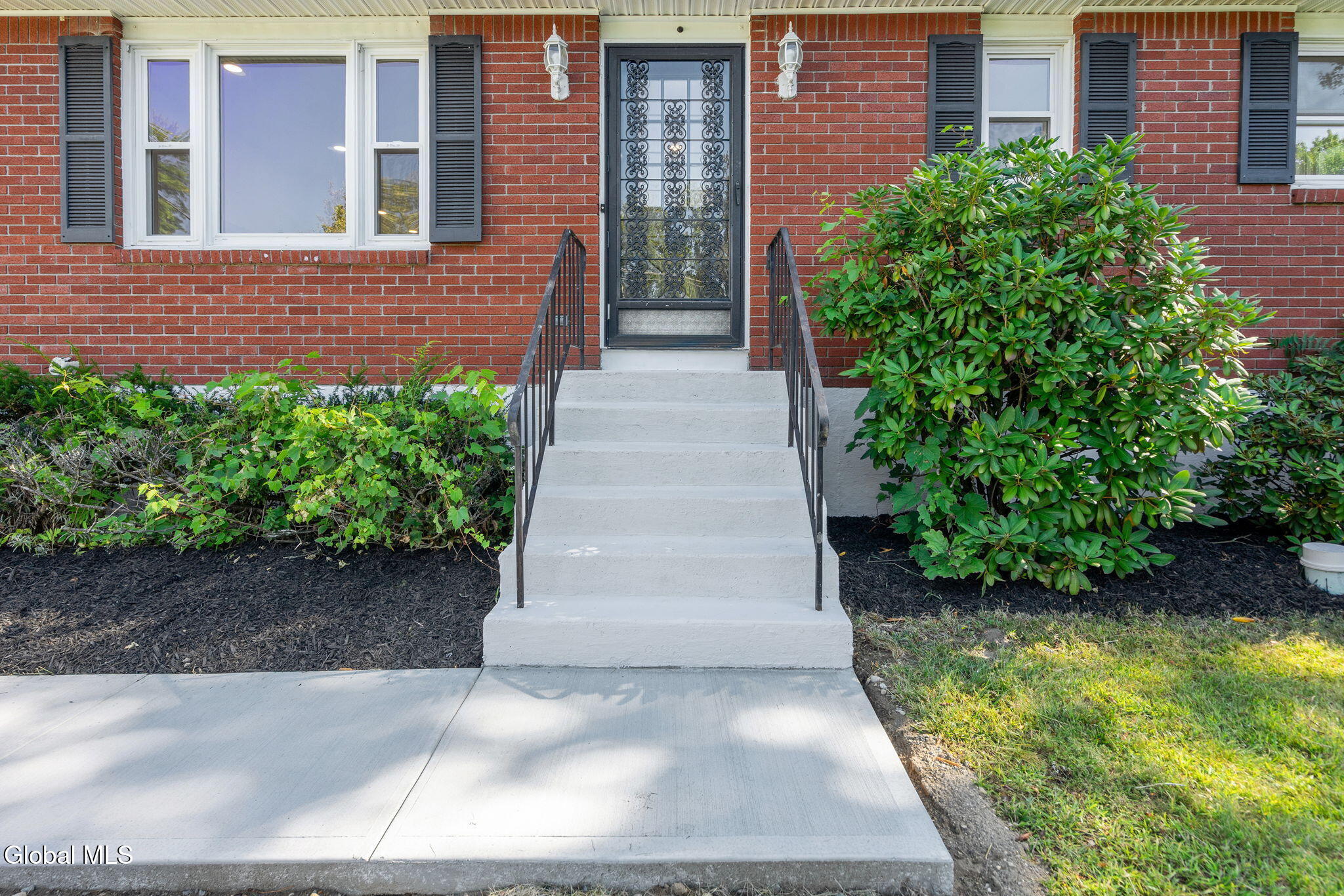 4-web-or-mls-74-tollgate-rd