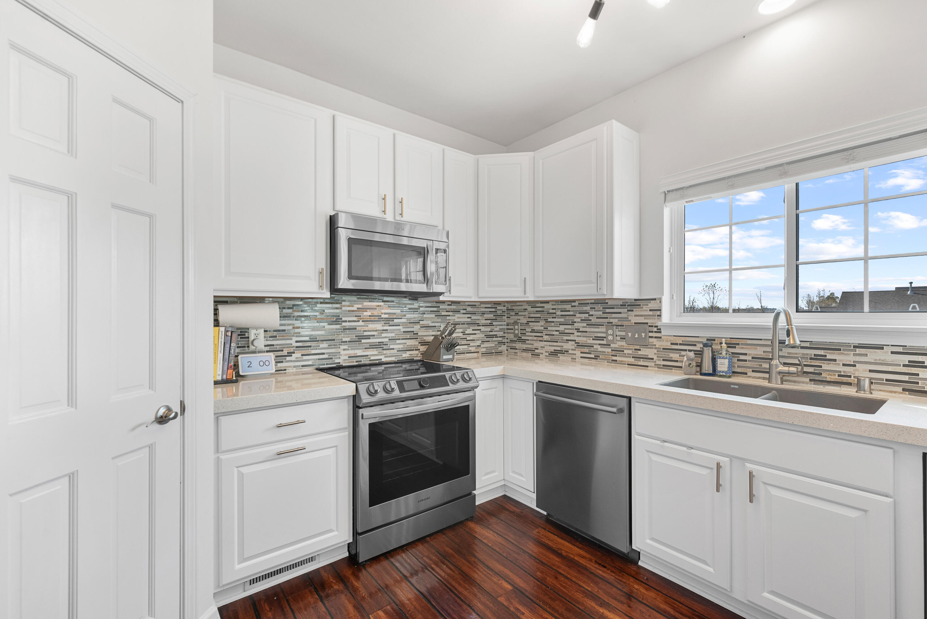 445 Michael Street Belgium, WI 53004 - Photo 15 of 55 Kitchen