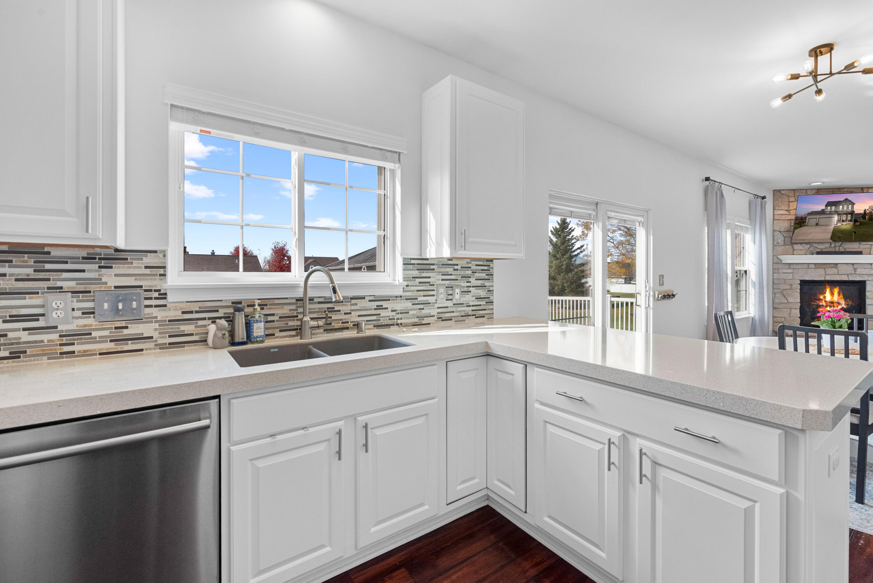 445 Michael Street Belgium, WI 53004 - Photo 16 of 55 Kitchen